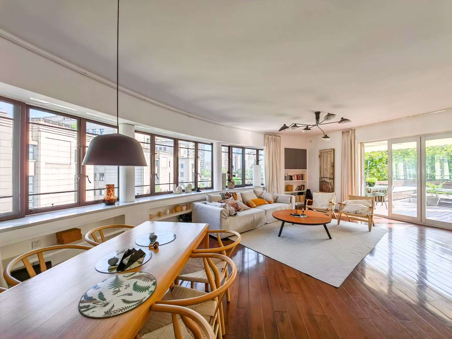 Rare collector‘s grade duplex by architect Alexandre Léonard at Amyron Apartments, Gao’an Road. 160 sqm + 50 sqm private roof terrace. A legendary love story in Shanghai‘s heart.