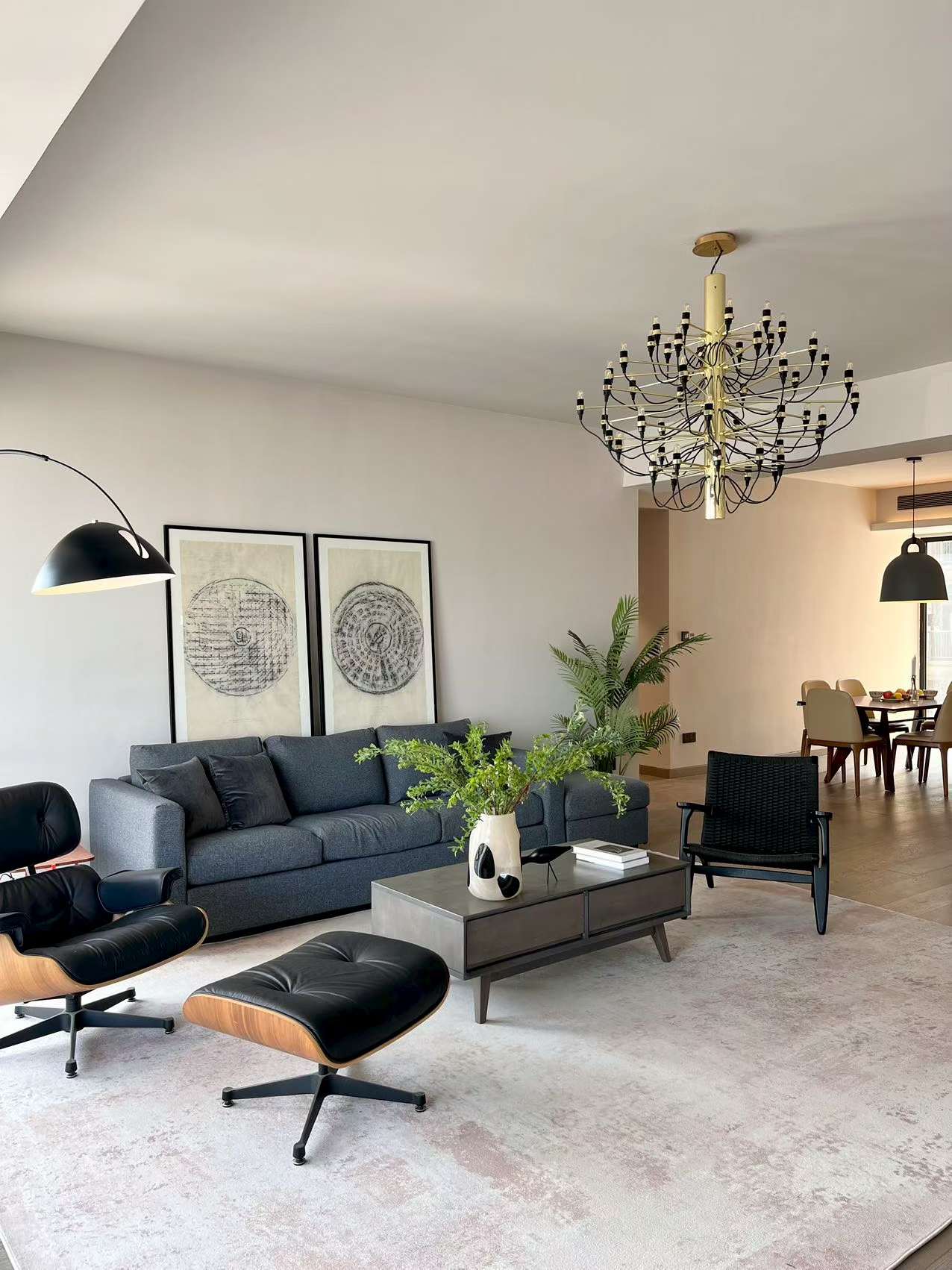 High floor 258 sqm grand apartment at Chevalier Place on Anfu Road. Siemens kitchen, Duravit bathrooms, underfloor heating + central AC. 58,000 RMB/month.