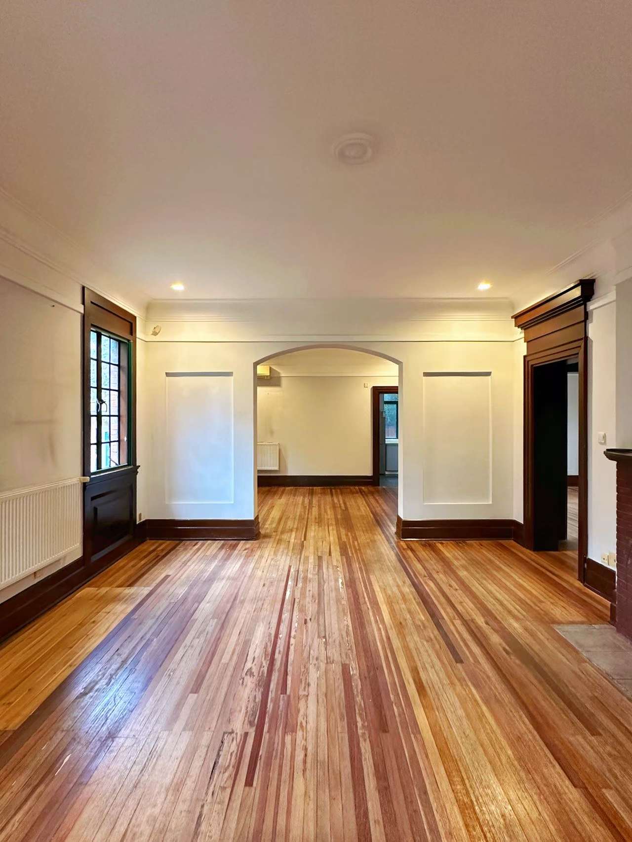 Hunan-Road-Villa-Apartment-191-sqm-3-Bed-3-Bath-FFC-Garden (4) 1928 heritage garden villa on protected Hunan Road. Main building first floor plus separate annex. 150 sqm private garden, garage included. 58,000 RMB/month.