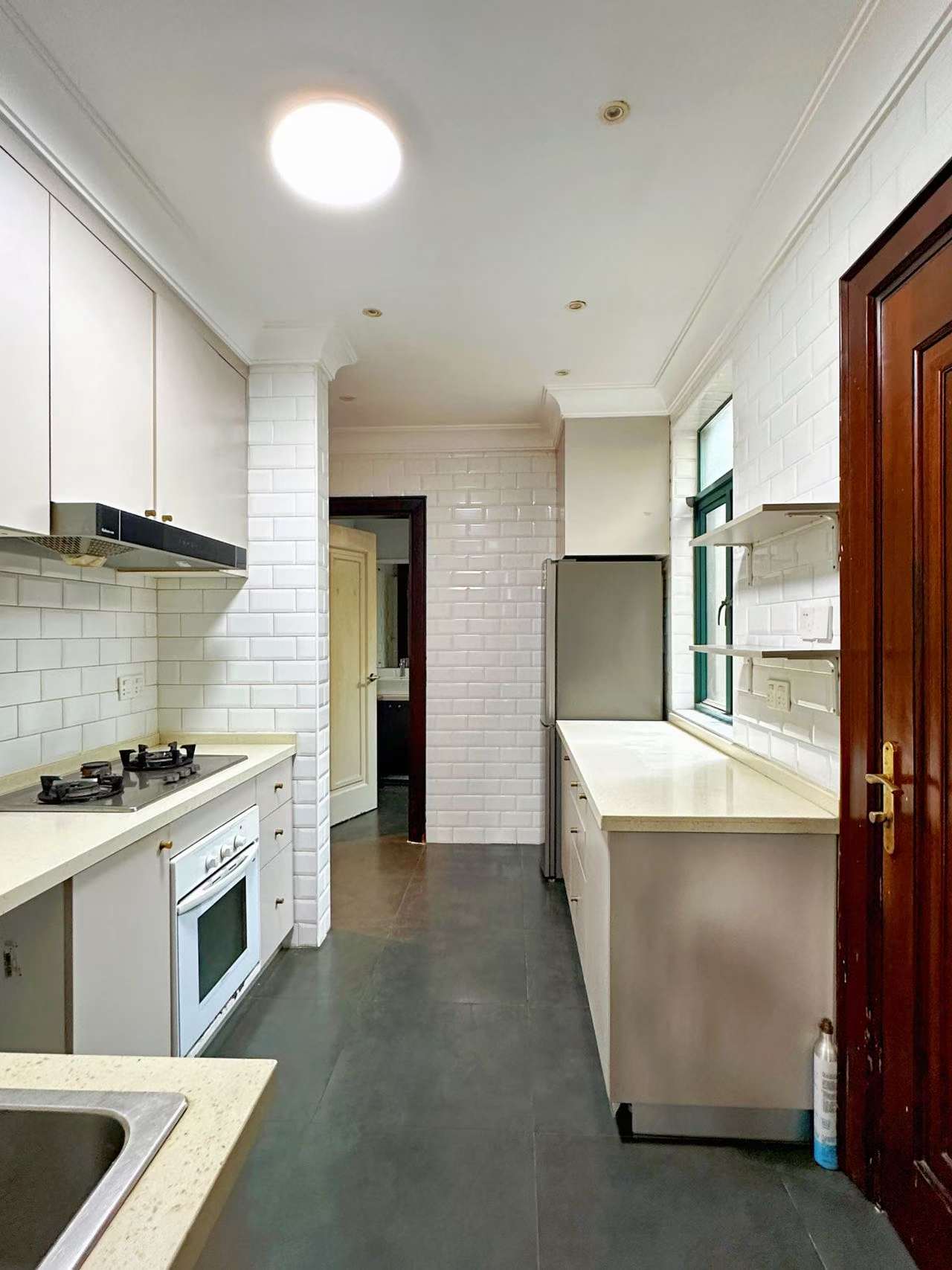 Hunan-Road-Villa-Apartment-191-sqm-3-Bed-3-Bath-FFC-Garden (9) 1928 heritage garden villa on protected Hunan Road. Main building first floor plus separate annex. 150 sqm private garden, garage included. 58,000 RMB/month.