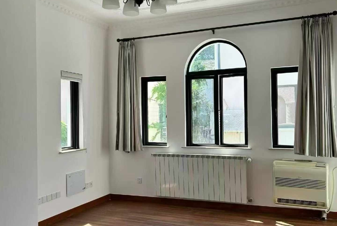 Yongfu Road Entire Lane House | 260 sqm + 100 sqm Garden | Wall Heating | Family/Studio Use