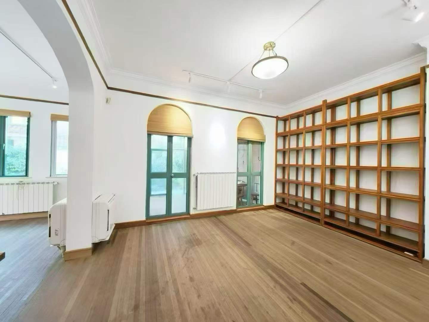 Yongfu Road Entire Lane House | 260 sqm + 100 sqm Garden | Wall Heating | Family/Studio Use