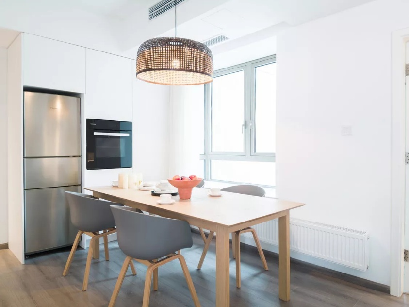 Jing’an Four Seasons | 127 sqm | 3-Bed 2-Bath | Central AC + Wall Heating | Oven + Dishwasher