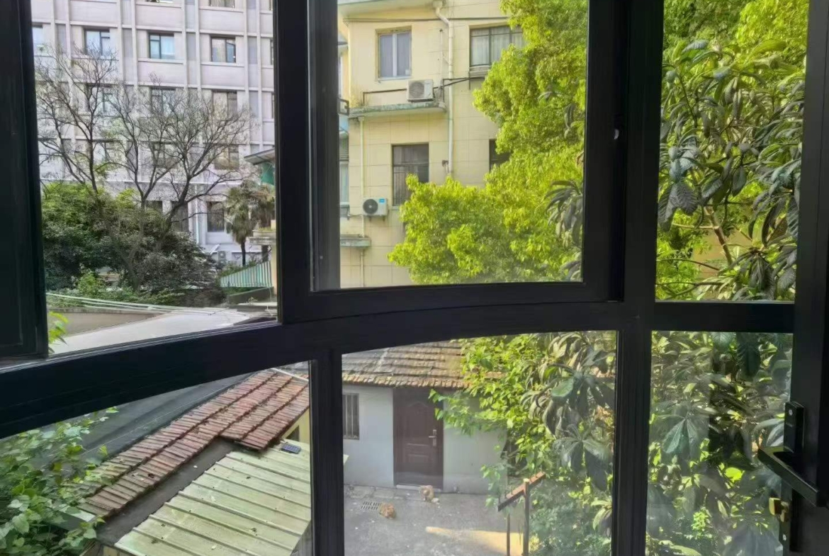 Xinle Road Heritage Apartment | 2-Bed 1-Bath | Double South Exposure | Owner Direct | FFC