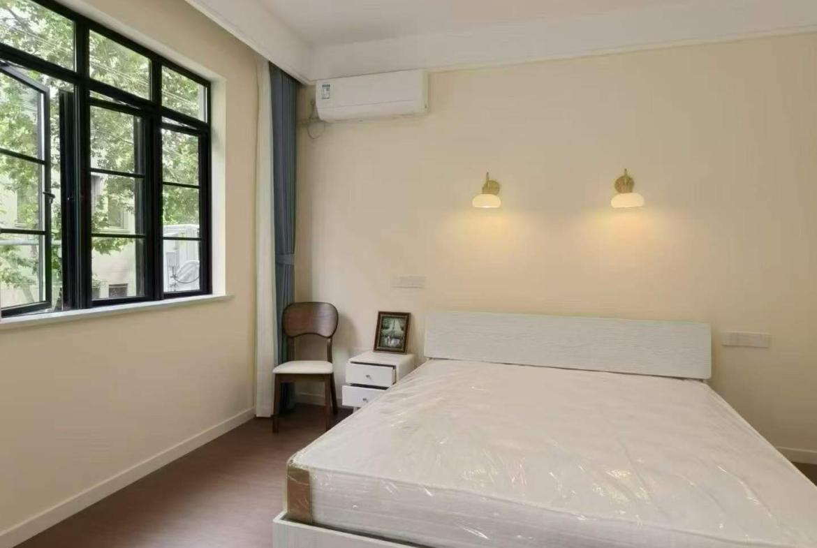 Xinle Road Heritage Apartment | 2-Bed 1-Bath | Double South Exposure | Owner Direct | FFC