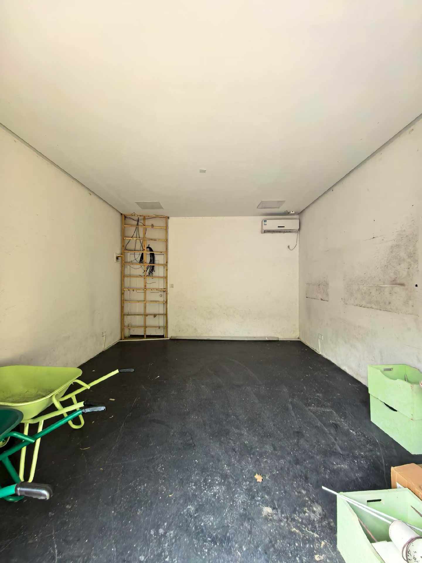 Wuyuan Road Garden Lane House | Double South-Facing Studio | Private Garden