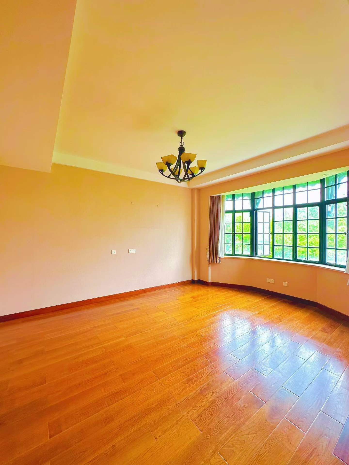 Rui Hua Apartment (Savoy) | 184 sqm | 3-Bed 1-Bath | Art Deco Heritage Building