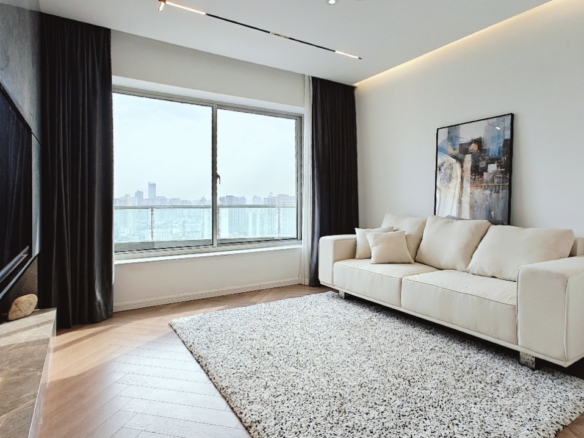 One Park Avenue | High Floor 2-Bed with Skyline Views | Underfloor Heating + Central AC + Terrace