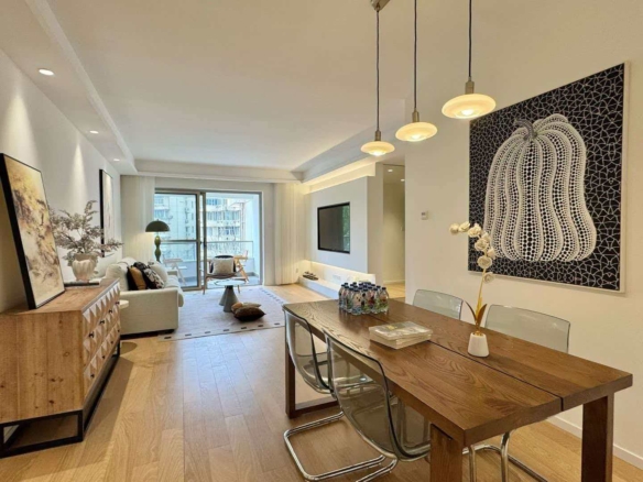 Spacious 135 sqm 3-bed, 2-bath apartment at One Park Avenue, Jing'an. Full underfloor heating + central AC throughout. One of Jing'an's most popular expat compounds. 31,600 RMB/month.