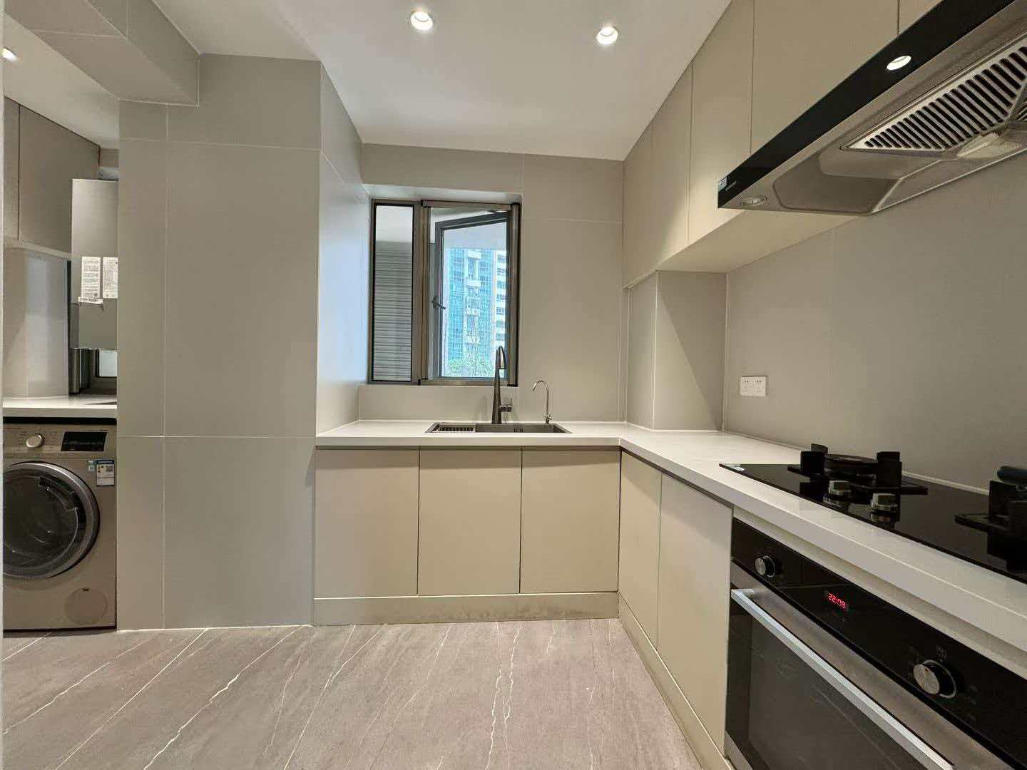 One Park Avenue | 135 sqm | 3-Bed 2 Baths | Floor Heating + Central AC
