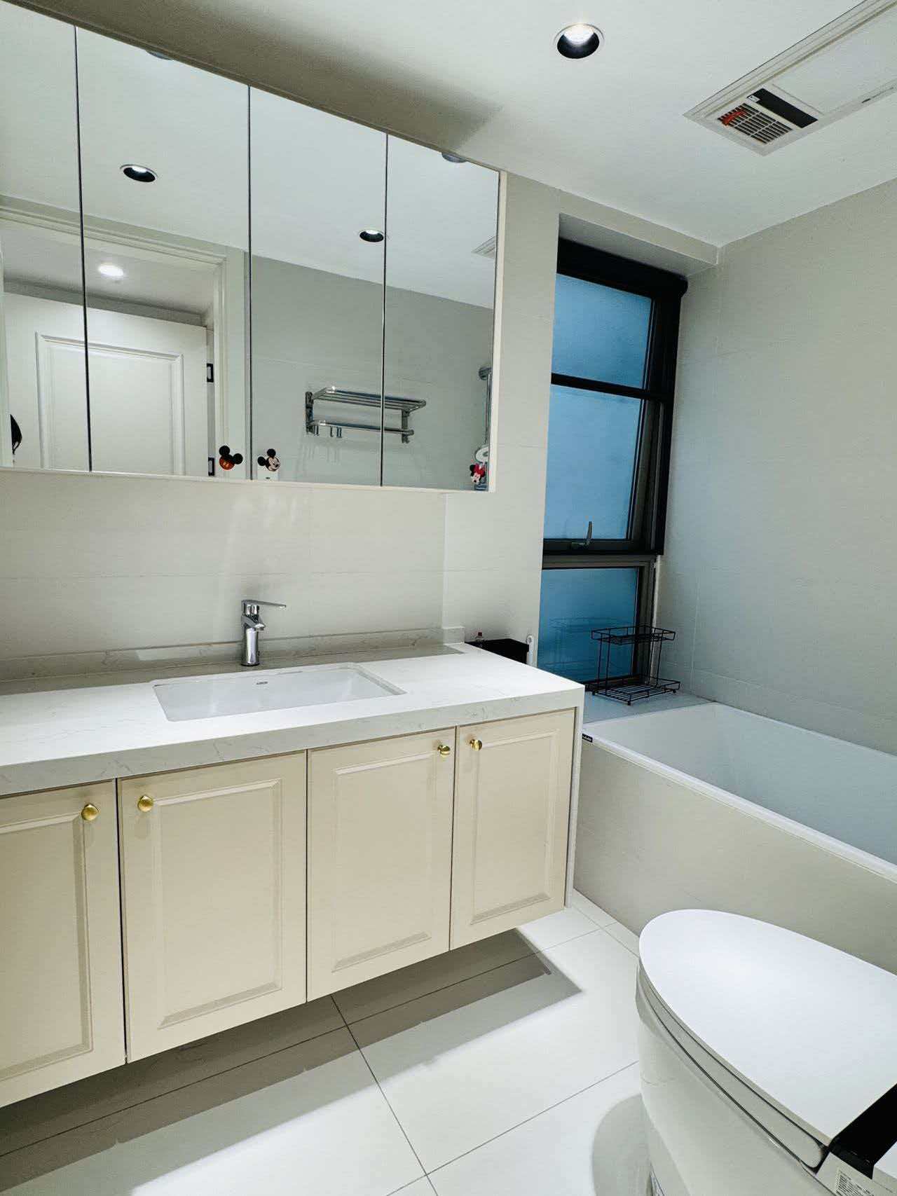Eight Park Avenue | 100 sqm | 2-Bed 2-Bath | High Floor