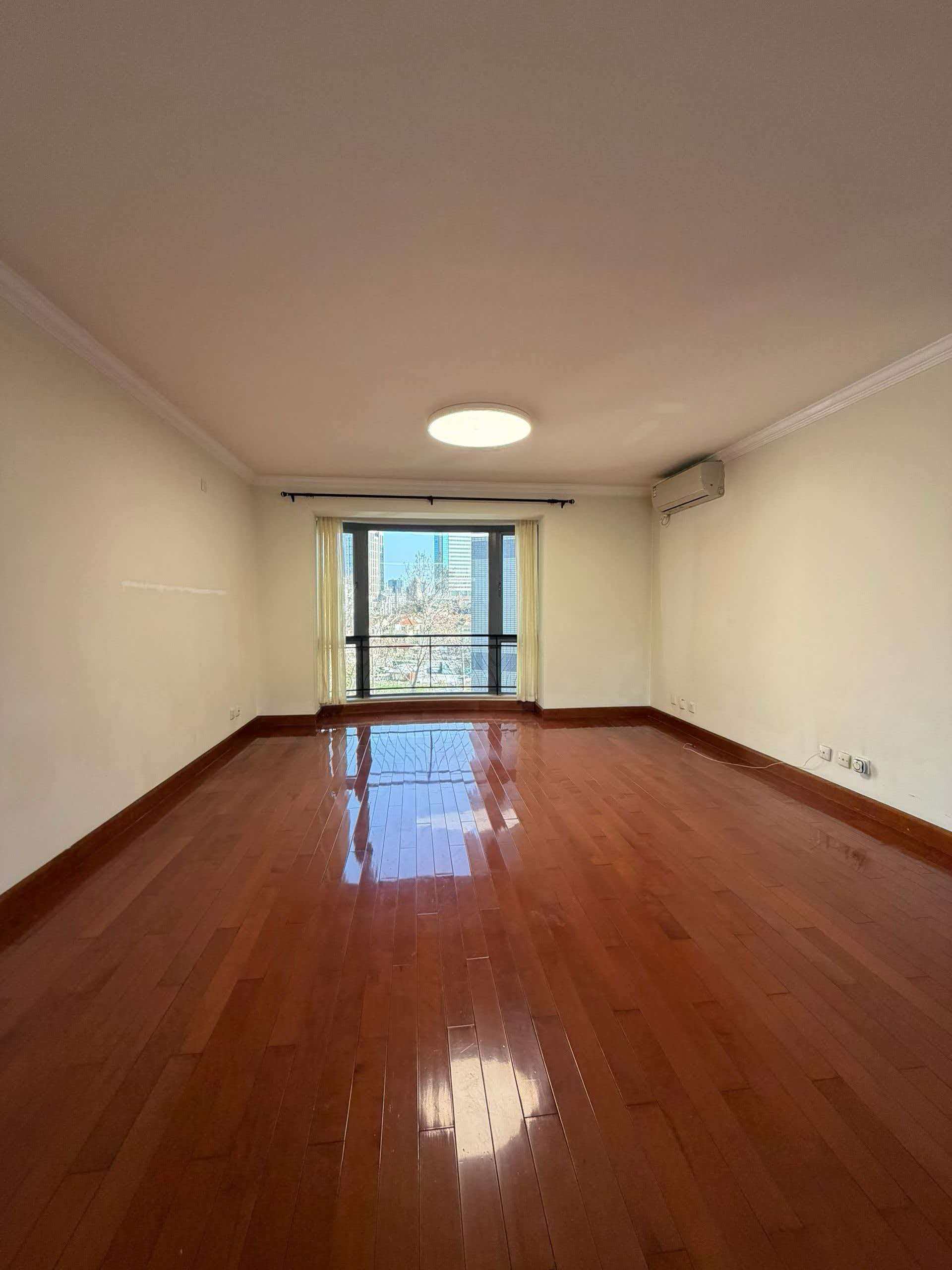 The Summit | 166 sqm | 3-Bed 2-Bath | 3 Balconies | Maid’s Room | Parking