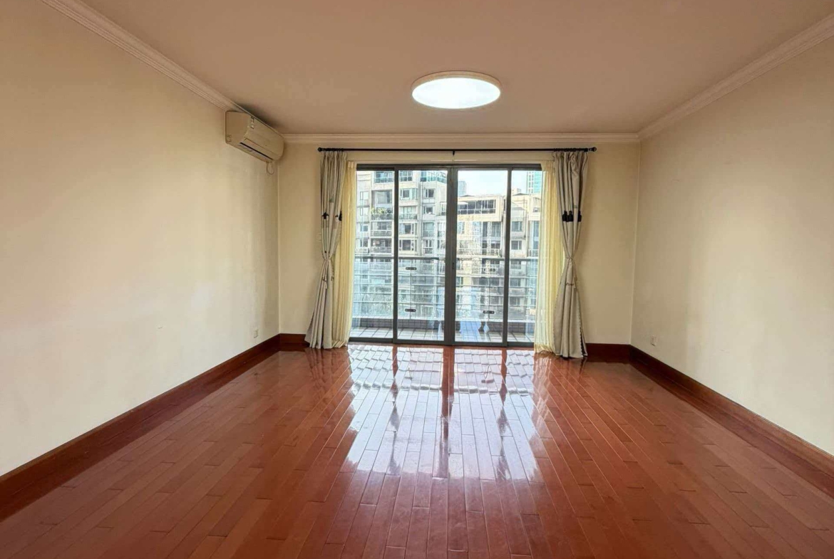The Summit | 166 sqm | 3-Bed 2-Bath | 3 Balconies | Maid’s Room | Parking