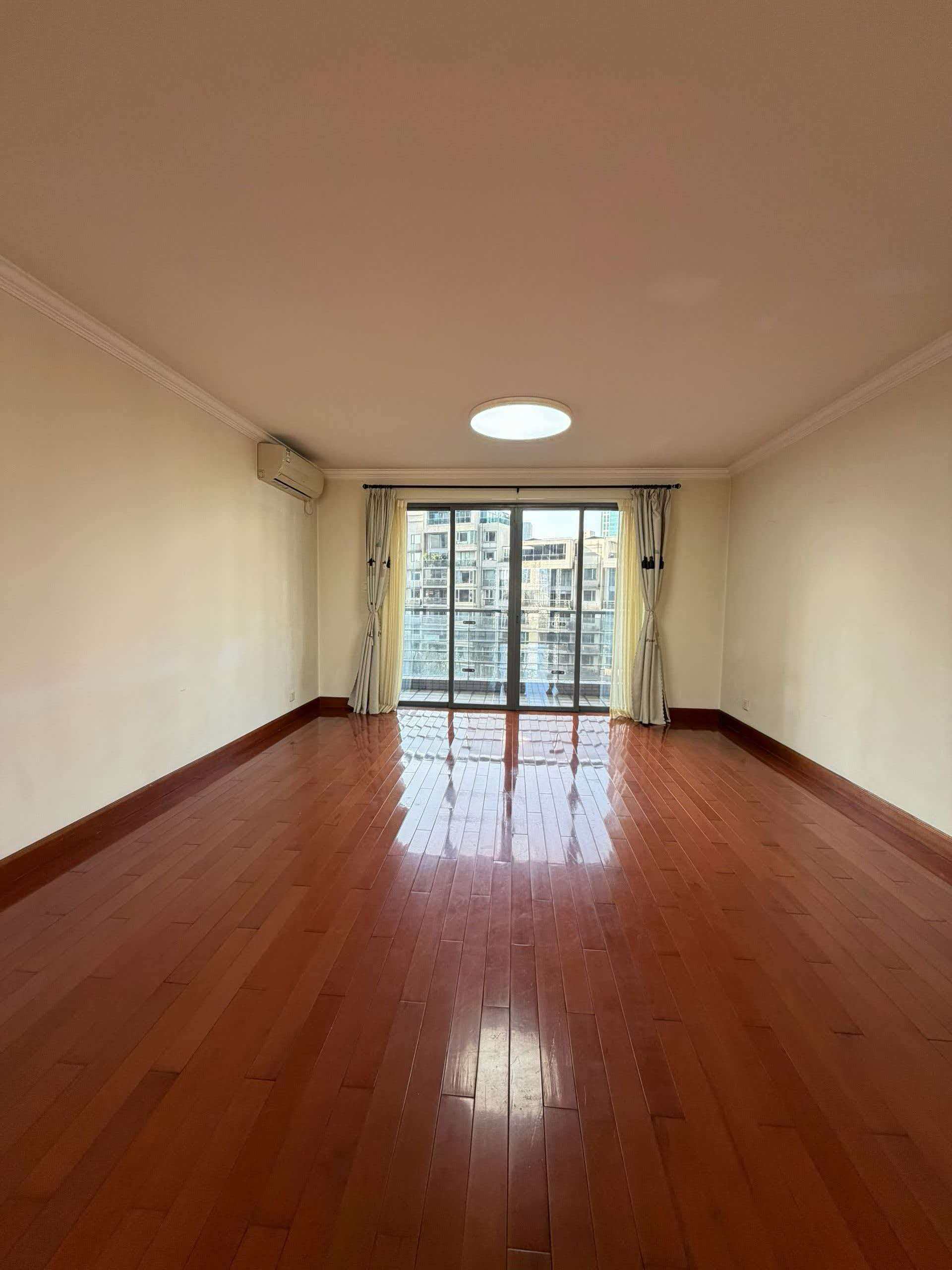 The Summit | 166 sqm | 3-Bed 2-Bath | 3 Balconies | Maid’s Room | Parking