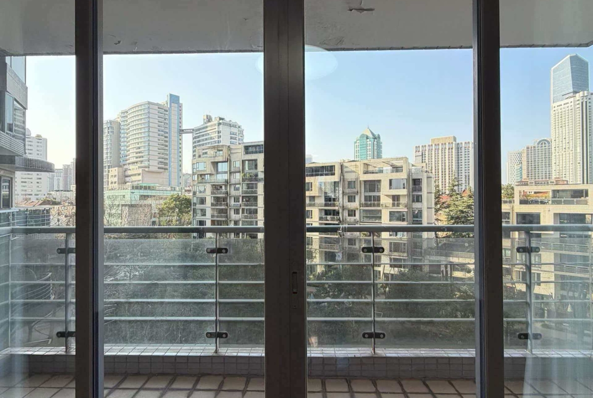 The Summit | 166 sqm | 3-Bed 2-Bath | 3 Balconies | Maid’s Room | Parking