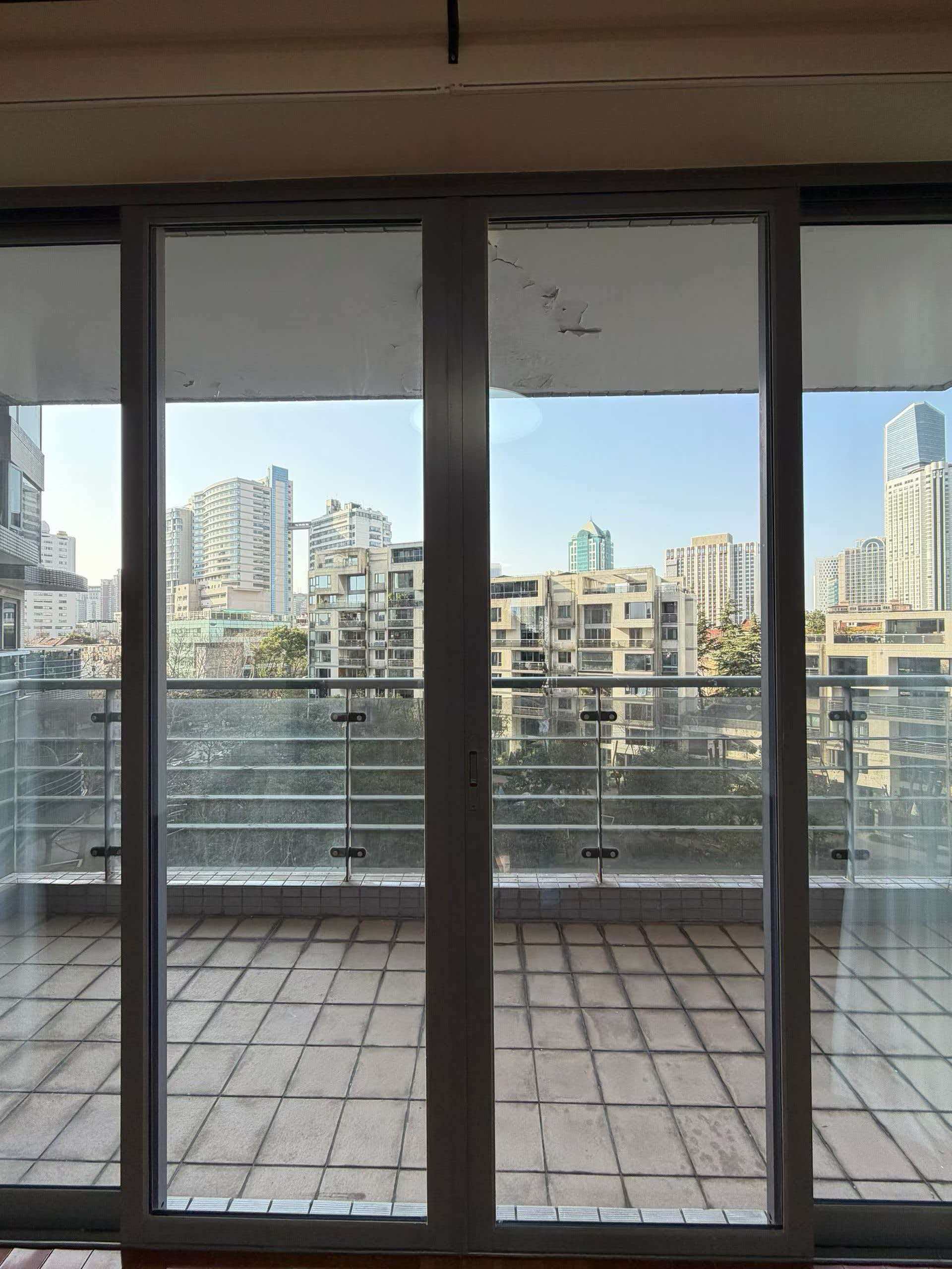 The Summit | 166 sqm | 3-Bed 2-Bath | 3 Balconies | Maid’s Room | Parking