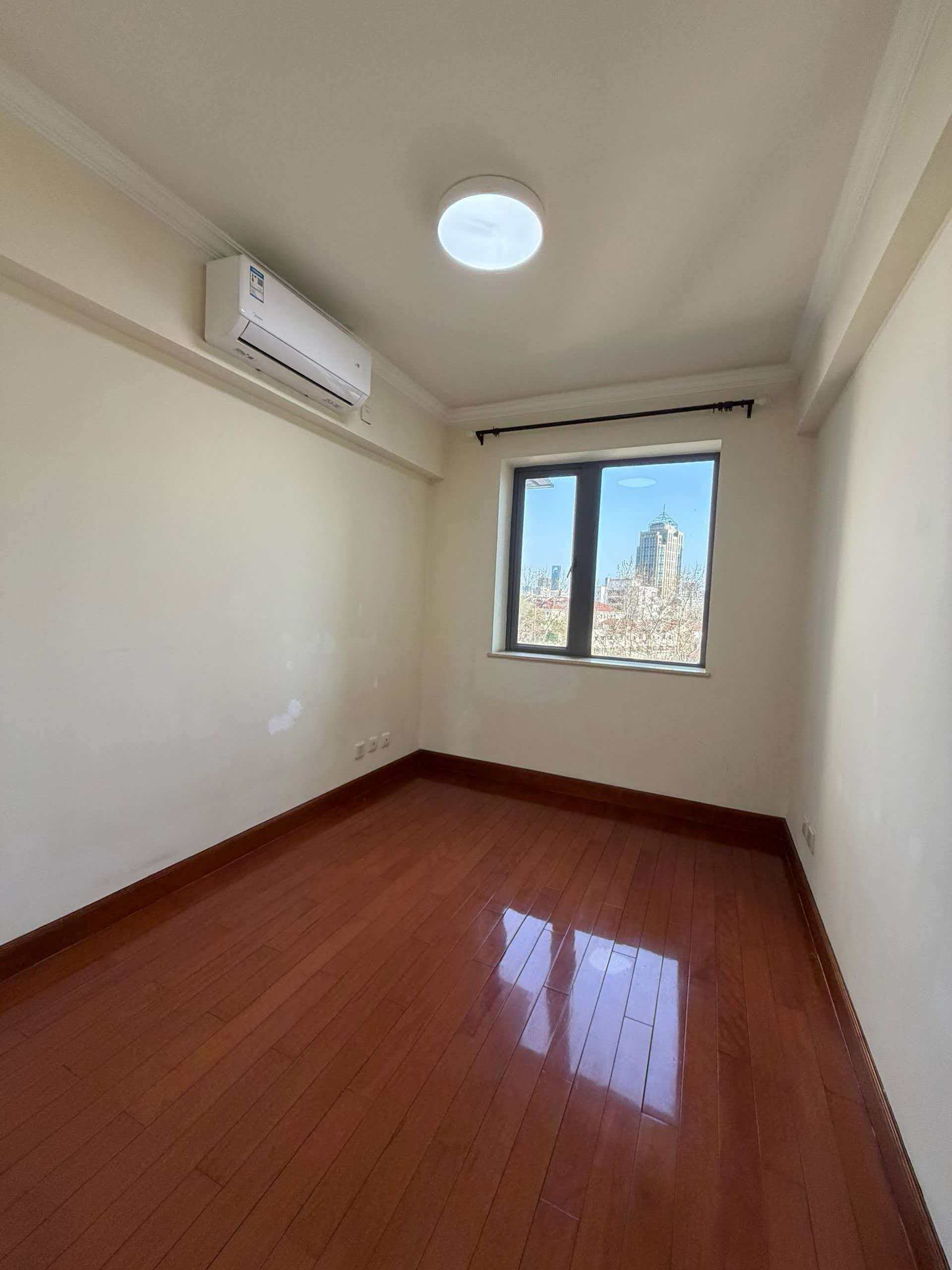The Summit | 166 sqm | 3-Bed 2-Bath | 3 Balconies | Maid’s Room | Parking
