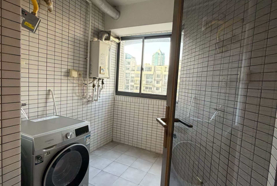 The Summit | 166 sqm | 3-Bed 2-Bath | 3 Balconies | Maid’s Room | Parking