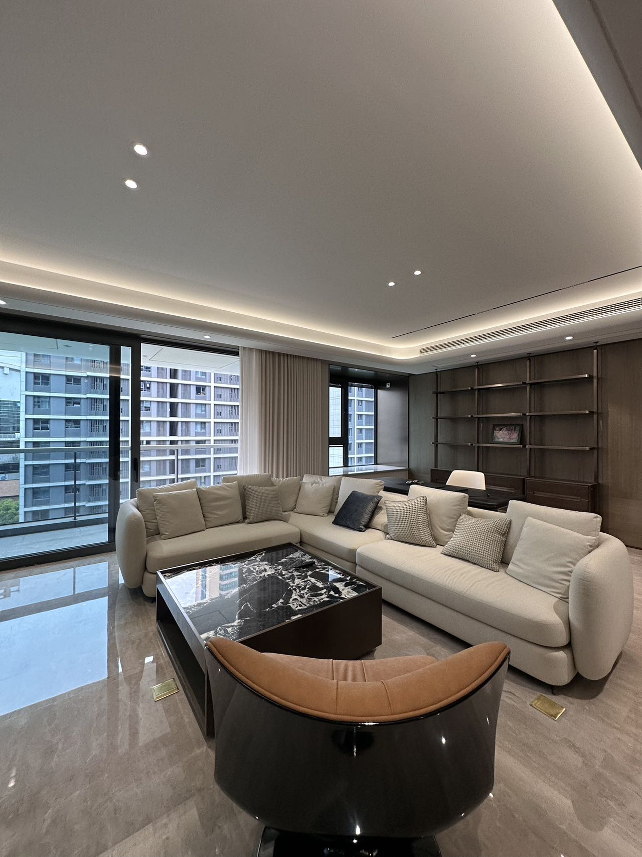 Hong Yin Li (鸿印里) | 226 sqm | 4-Bed 3-Bath | Brand New Compound in Jing’an