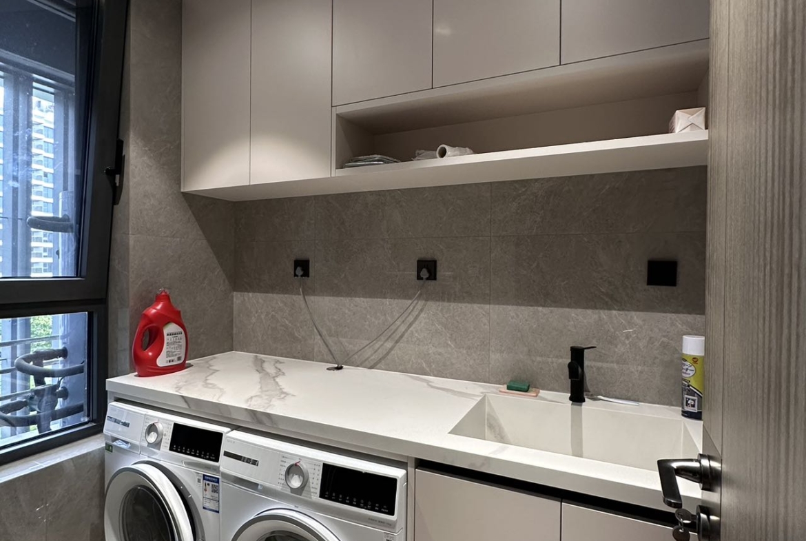 Hong Yin Li (鸿印里) | 226 sqm | 4-Bed 3-Bath | Brand New Compound in Jing’an