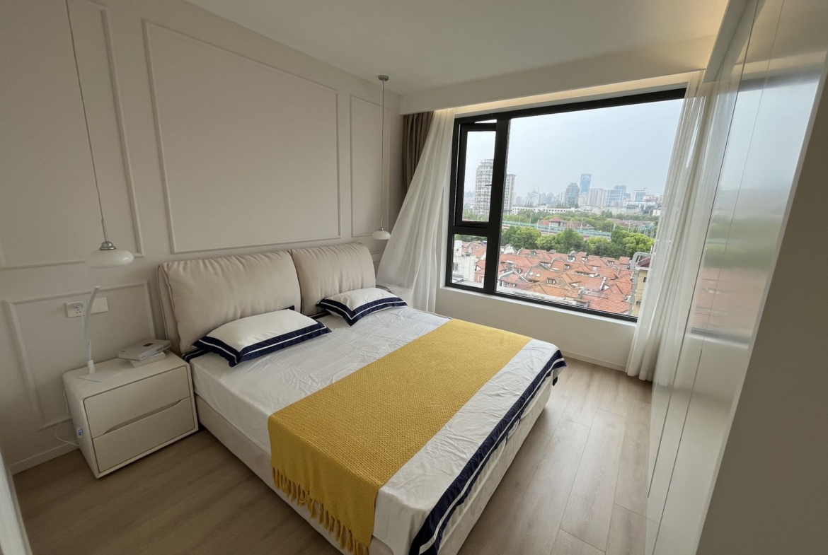 Top of City | 145 sqm | 3-Bed 2-Bath | High Floor | Premium New Renovation | Full Siemens Kitchen + LG Dryer + Smart Toilet