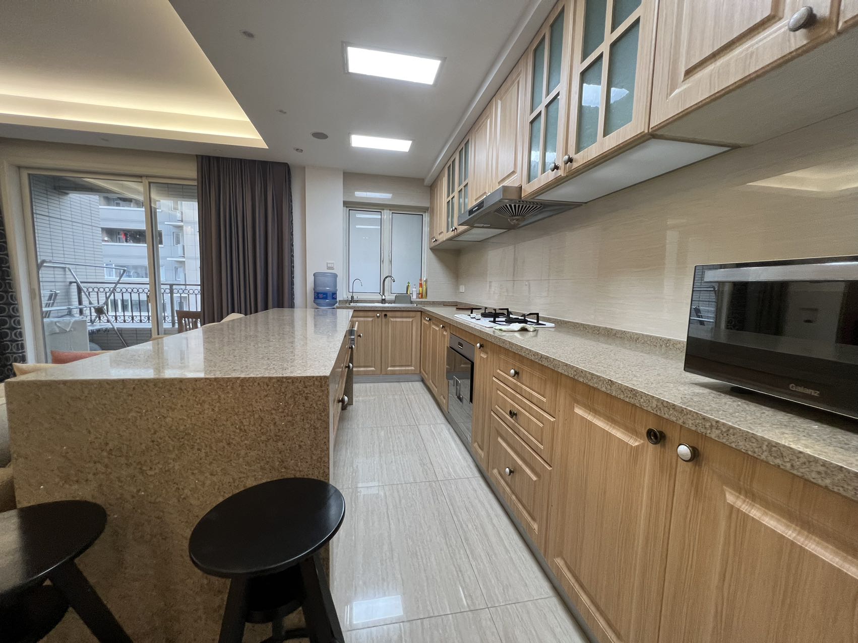 City Castle | Jing’an | 116 sqm | 2-Bed 1-Bath | Floor Heating + Central AC | 20,000 RMB