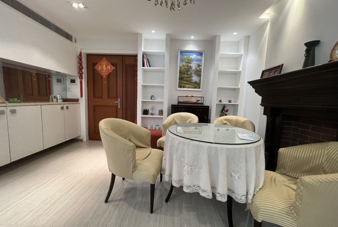 City Castle | Jing’an | 116 sqm | 2-Bed 1-Bath | Floor Heating + Central AC | 20,000 RMB