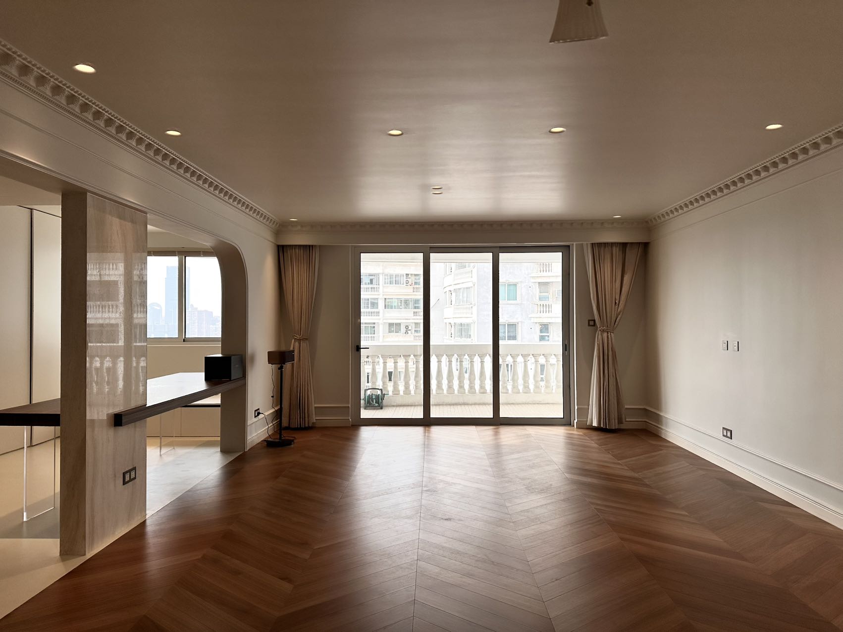 Mingyuan Century City | 175 sqm | 3-Bed 2-Bath | Central AC + Floor Heating | Double Balcony