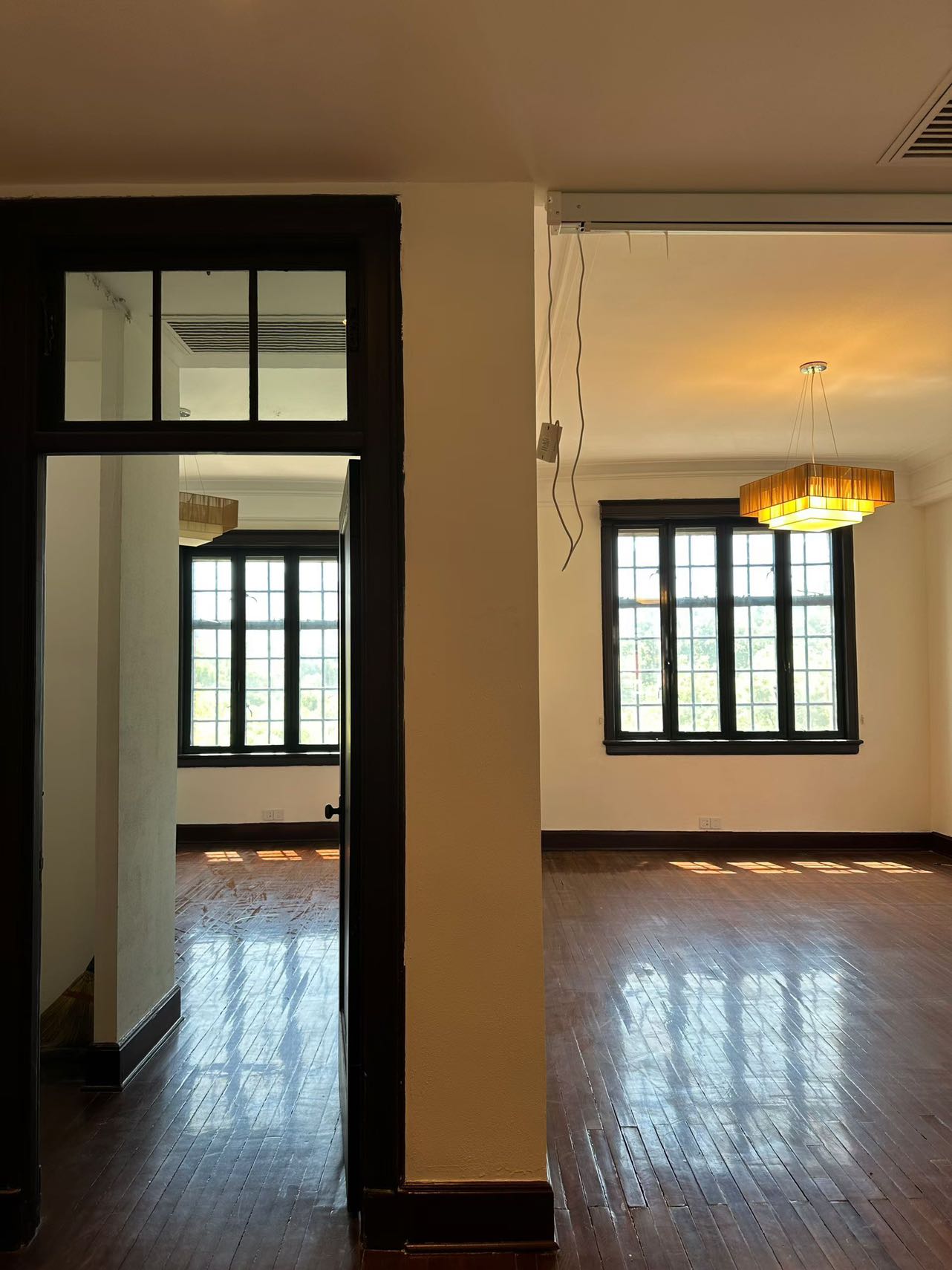 Live in the legendary Wukang Building (Normandy Apartments). 180 sqm 3-bed, 2-bath in a 1924 László Hudec masterpiece. Unfurnished. Rare vacancy. 36,000 RMB/month.
