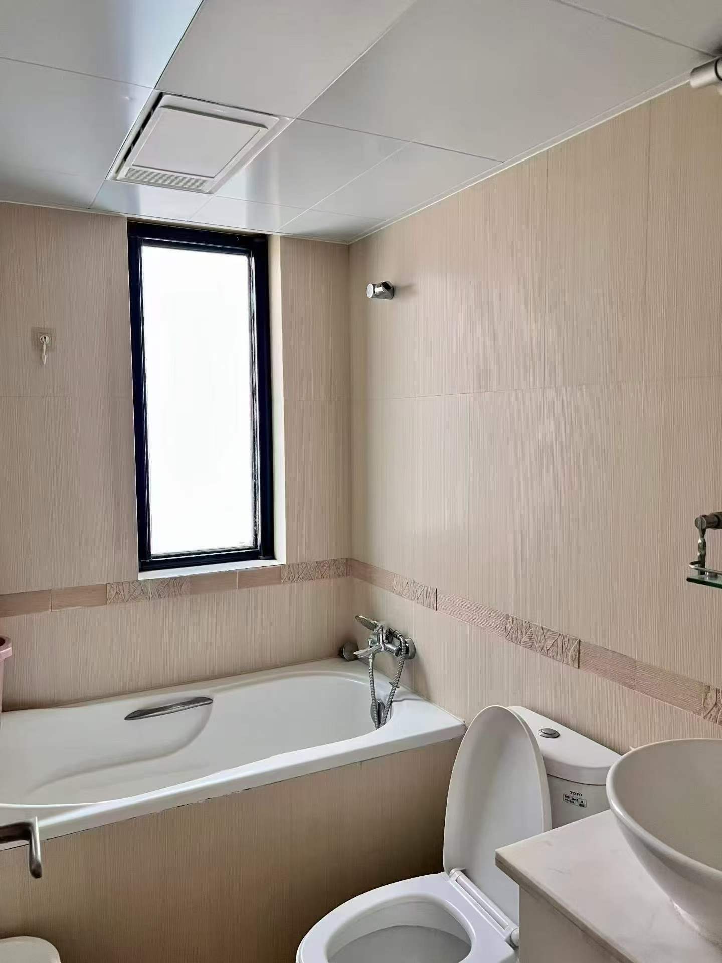 Danfeng-Yuan-Four-Mansions-117-sqm-2-Bed-2-Bath-FFC-Shanghai-Rentals (6) One of the exclusive "Four Mansions" on Hunan Road. 117 sqm, 2 beds, 2 baths, underground parking included. Quiet, tree-lined, celebrity-favored address. 24,000 RMB/month.