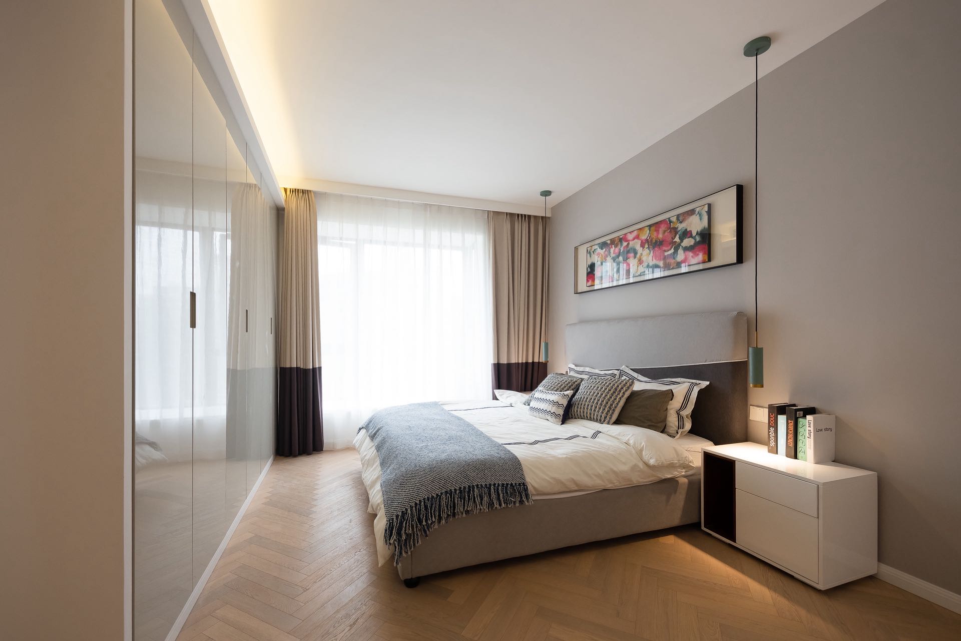 4-bed, 2-bath unit at First Block on Fengyang Road, Jing'an. 24th floor, 175 sqm, central location near Nanjing West Road. Available June 10. 36,800 RMB/month.