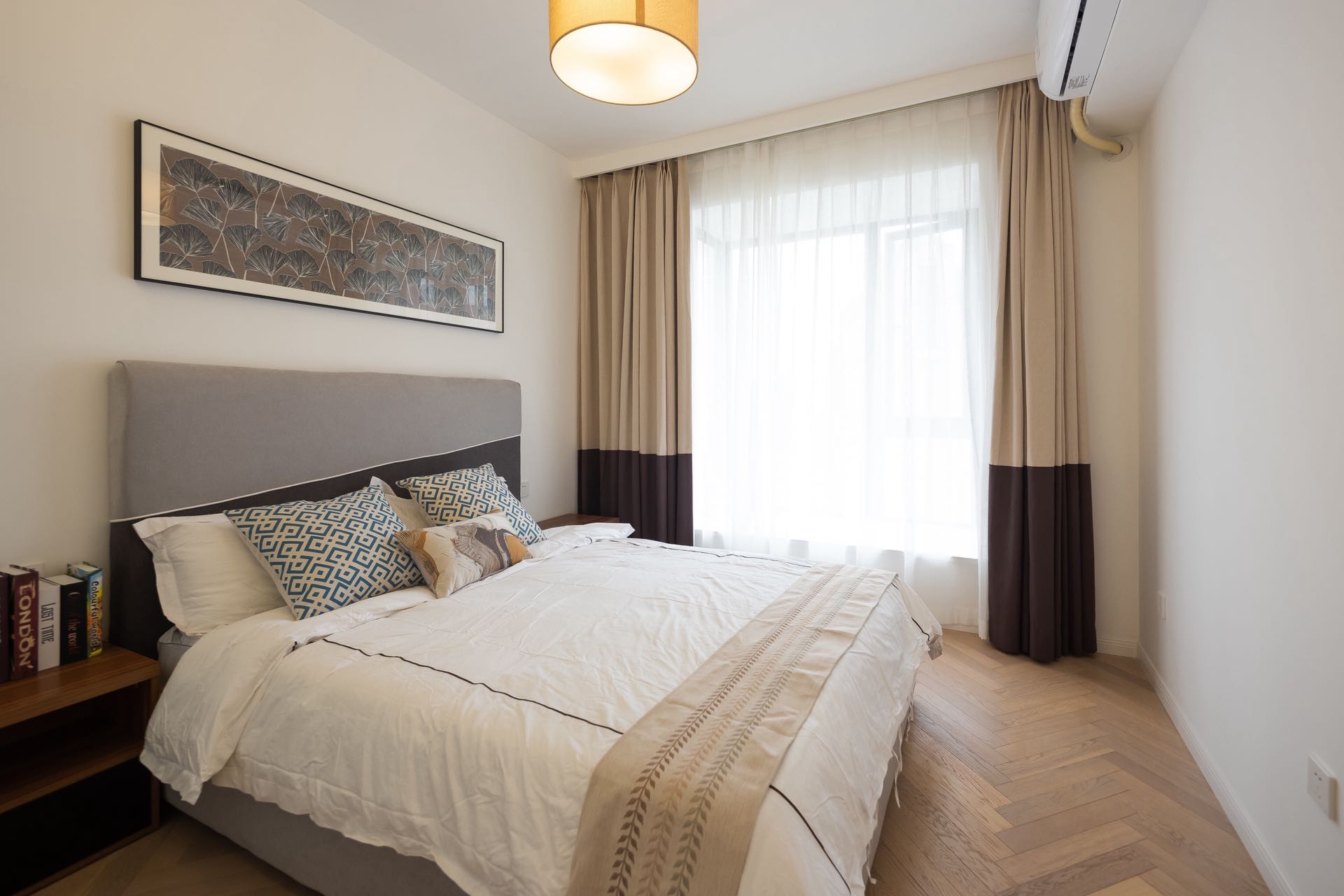 4-bed, 2-bath unit at First Block on Fengyang Road, Jing'an. 24th floor, 175 sqm, central location near Nanjing West Road. Available June 10. 36,800 RMB/month.