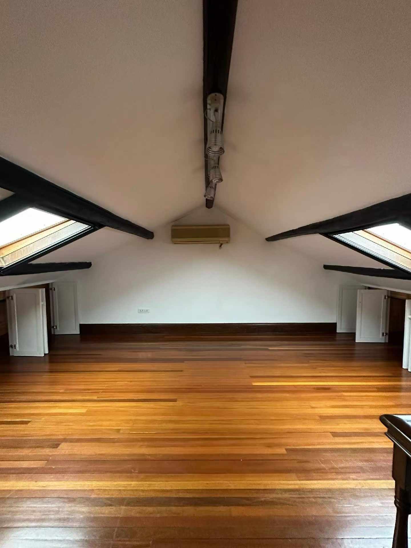 Fuxing-Road-Lane-House-FFC-160-sqm-3-Bed-3-Bath-Wall-Heating-Heritage-FFC-Shanghai-Rentals (6) Entire 3rd floor unit at Rose Villa, a 1937-1945 heritage compound in the Former French Concession. 160 sqm, 3 beds, wall heating, owner direct. 35,000 RMB/month.