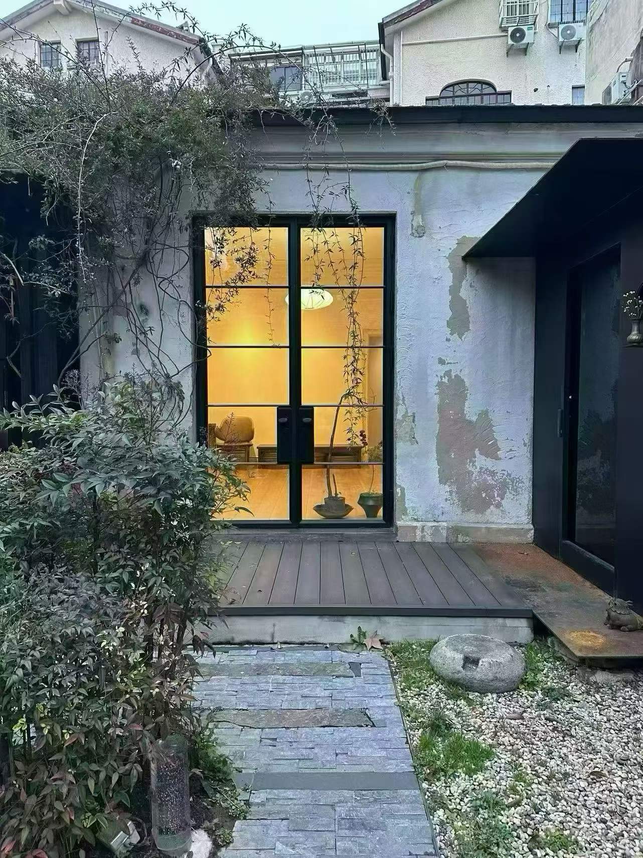 Taiyuan-Road-FFC-Garden-Studio-200-sqm-Creative-Office-Shanghai-Rentals (1) Lane house studio on Taiyuan Road with 200 sqm indoor space and 140 sqm private garden. Ideal for creative office, design studio, or photography workspace. 55,000 RMB/month.