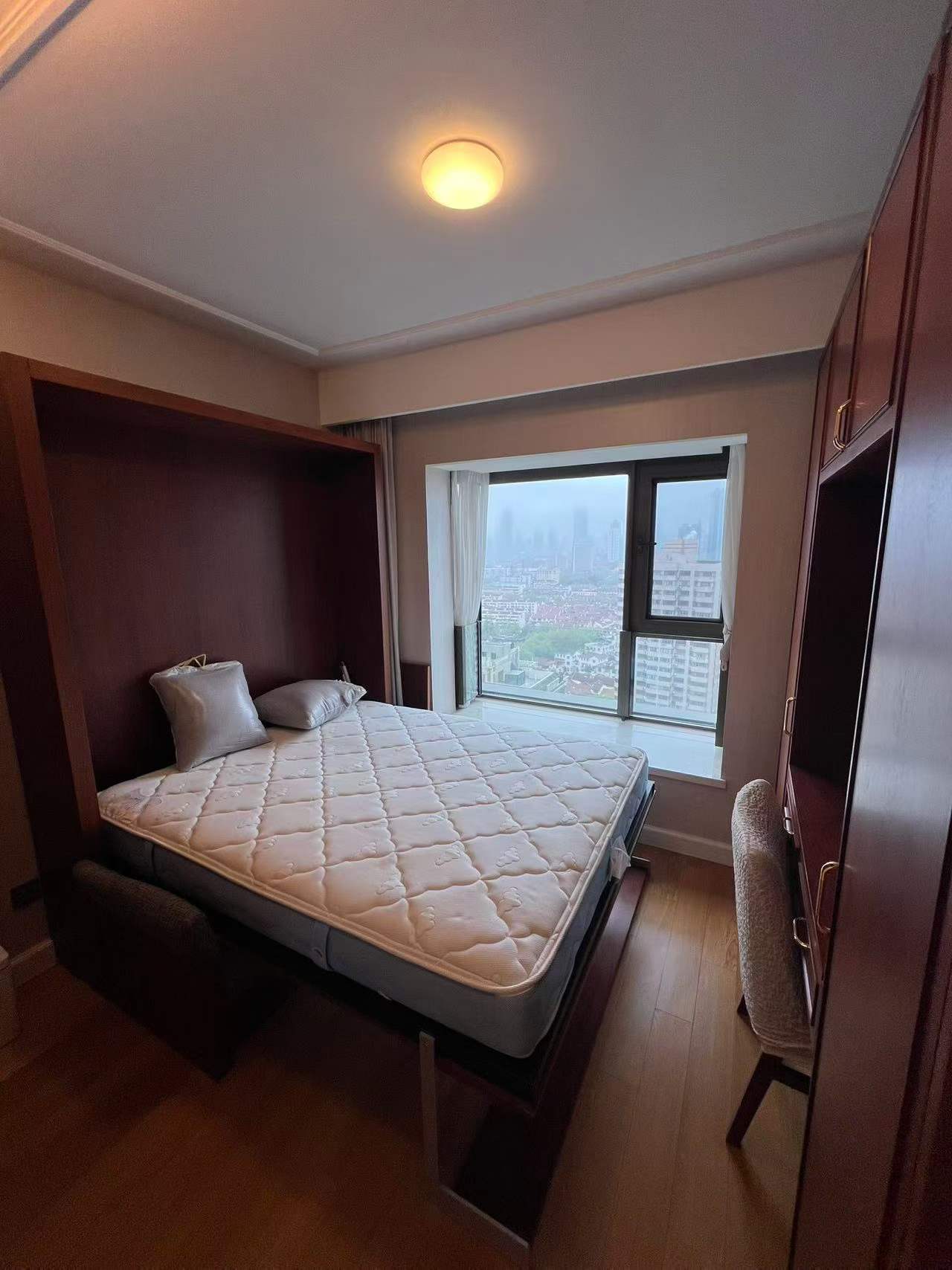 The-Palace-FFC-140-sqm-2-bed-2-bath-floor-heating-clubhouse-Shanghai-Rentals (5) High floor 2-bed, 2-bath unit at The Palace Phase 2 in the Former French Concession. 140 sqm, underfloor heating, central AC, clubhouse amenities. 36,000 RMB/month.