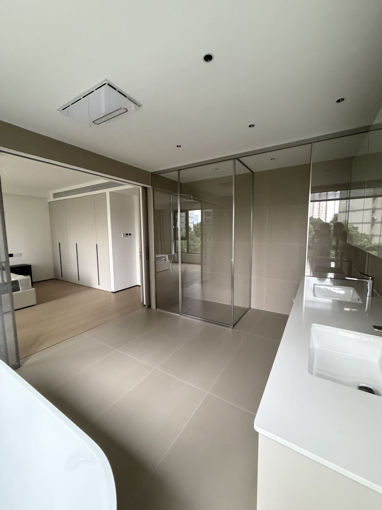 The-Summit-FFC-Anfu-Road-280-sqm-5-Bed-4-Bath-Penthouse-Duplex-Terrace-Floor-Heating-Shanghai-Rentals (10) Top floor penthouse at The Summit in the Former French Concession. 5+1 bedrooms, 4 bathrooms, large private terrace. Steps from Anfu Road. 100,000 RMB/month.