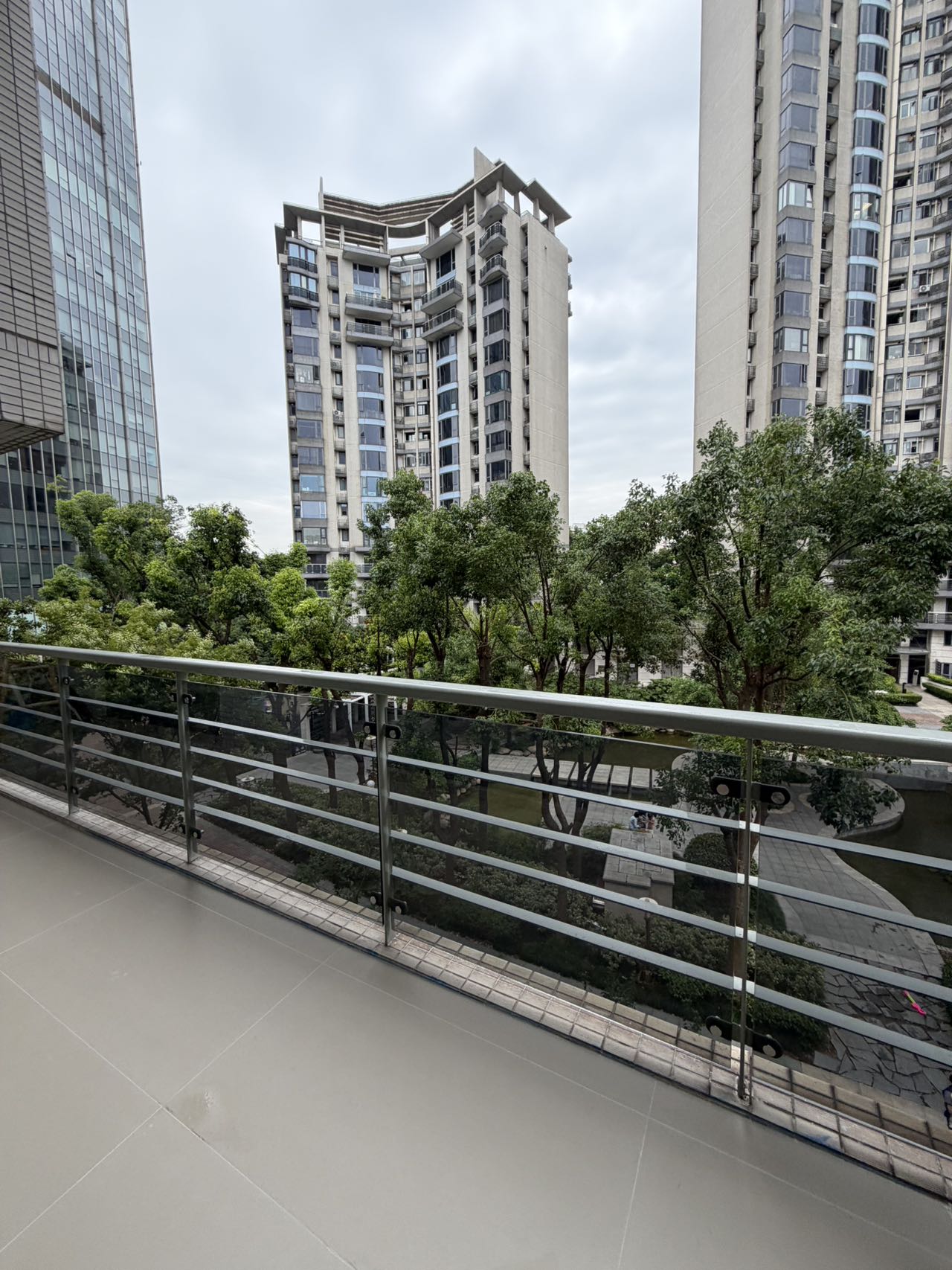 The-Summit-FFC-Anfu-Road-280-sqm-5-Bed-4-Bath-Penthouse-Duplex-Terrace-Floor-Heating-Shanghai-Rentals (13) Top floor penthouse at The Summit in the Former French Concession. 5+1 bedrooms, 4 bathrooms, large private terrace. Steps from Anfu Road. 100,000 RMB/month.