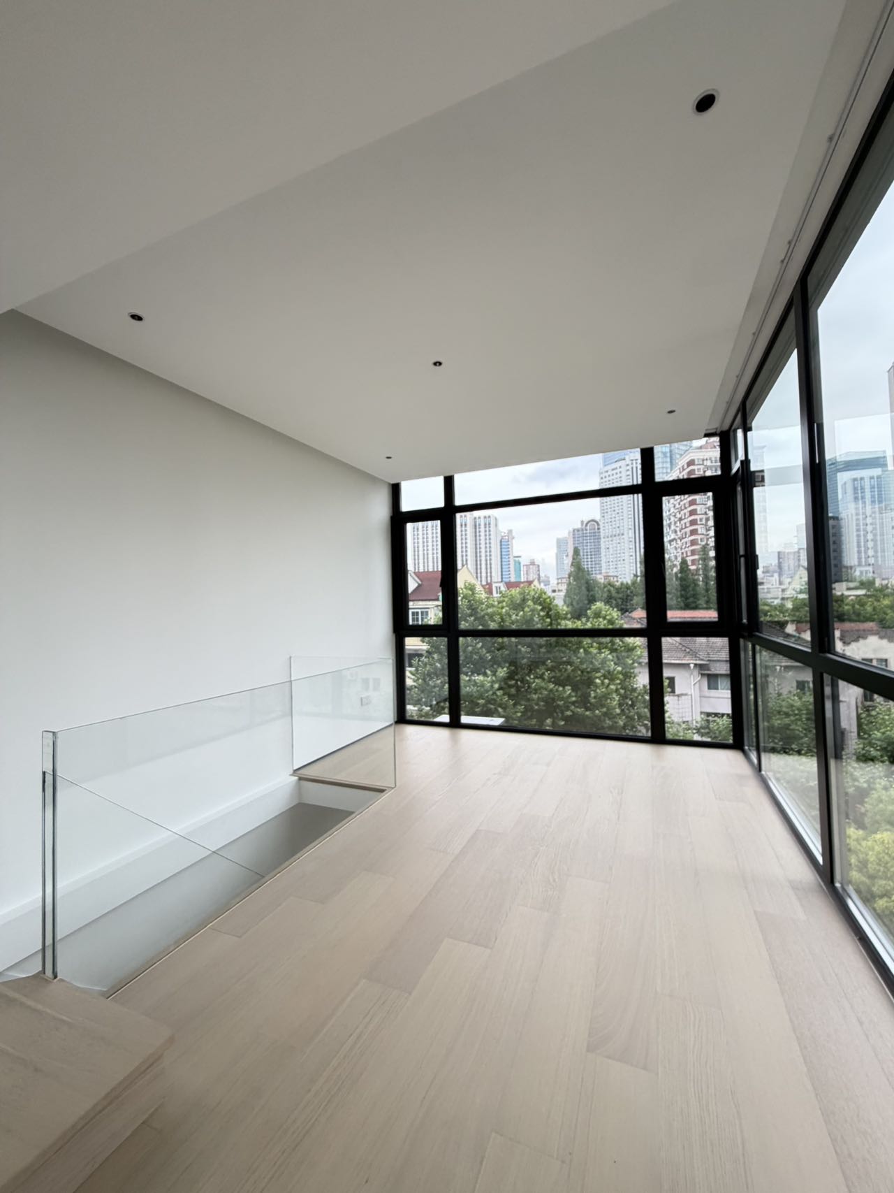 The-Summit-FFC-Anfu-Road-280-sqm-5-Bed-4-Bath-Penthouse-Duplex-Terrace-Floor-Heating-Shanghai-Rentals (3) Top floor penthouse at The Summit in the Former French Concession. 5+1 bedrooms, 4 bathrooms, large private terrace. Steps from Anfu Road. 100,000 RMB/month.