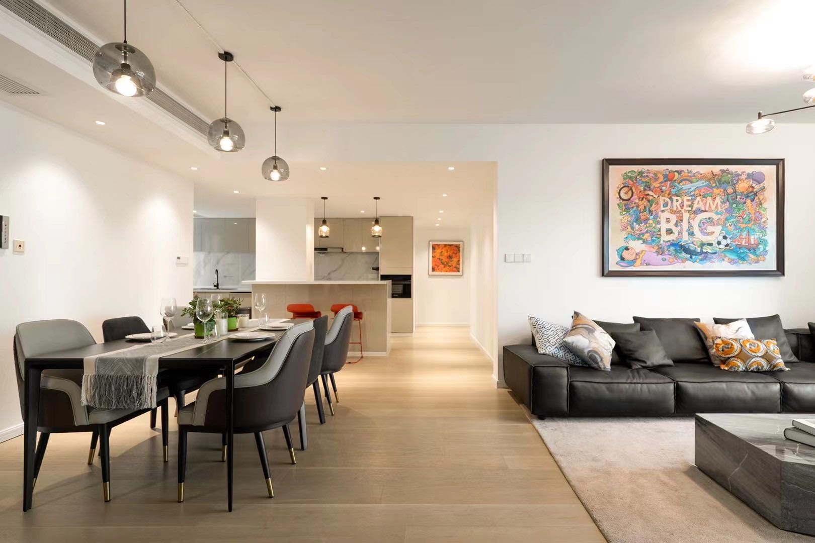 Wellington-Garden-FFC-230-sqm-4-Bed-2-Bath-Floor-Heating-Shanghai-Rentals (1) High floor unit at Wellington Garden on Huaihai Road. 3+1 bedrooms, 2 bathrooms, 230 sqm, underfloor heating, central AC. Ready to move in. 49,800 RMB/month.