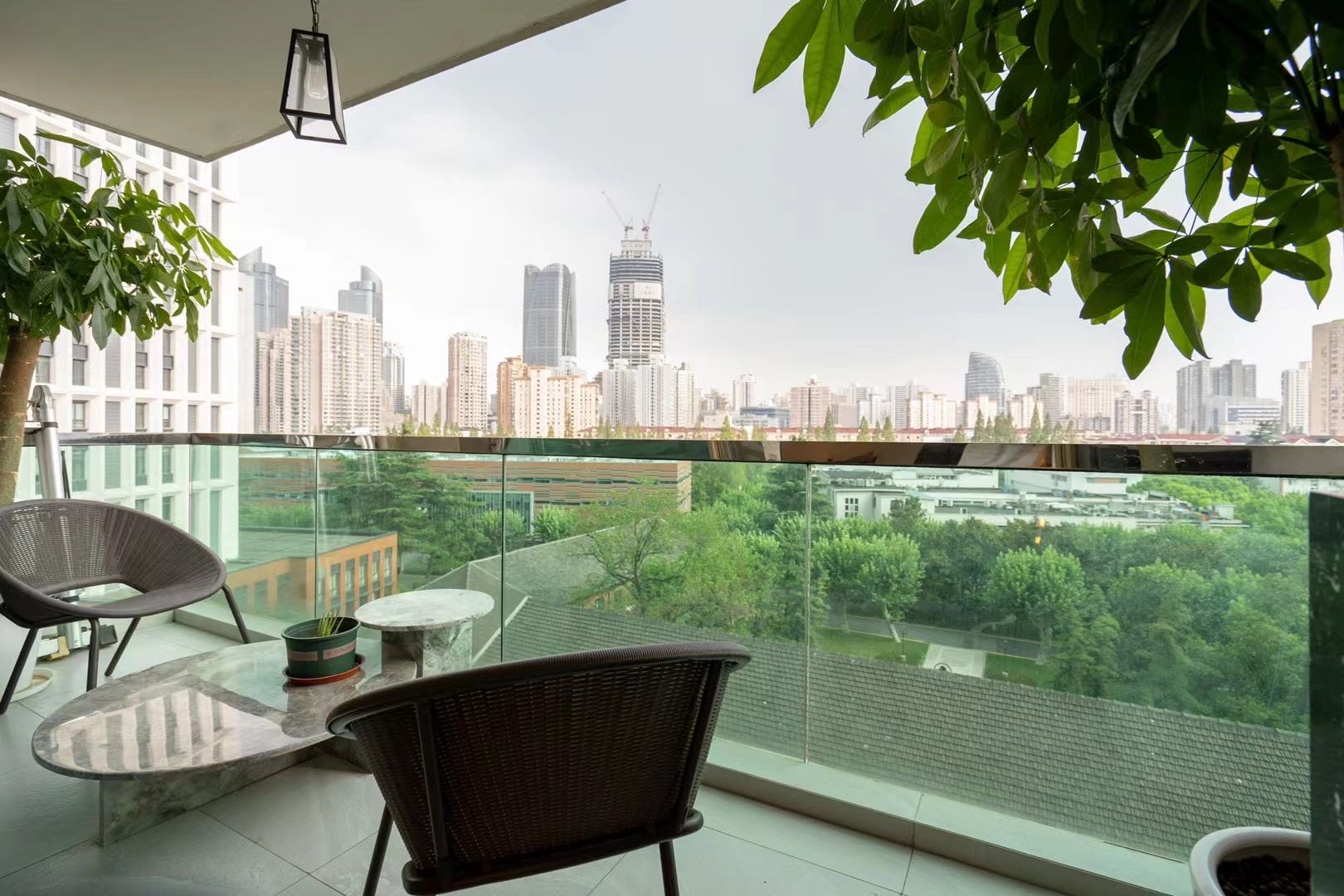 Wellington-Garden-FFC-230-sqm-4-Bed-2-Bath-Floor-Heating-Shanghai-Rentals (8) High floor unit at Wellington Garden on Huaihai Road. 3+1 bedrooms, 2 bathrooms, 230 sqm, underfloor heating, central AC. Ready to move in. 49,800 RMB/month.