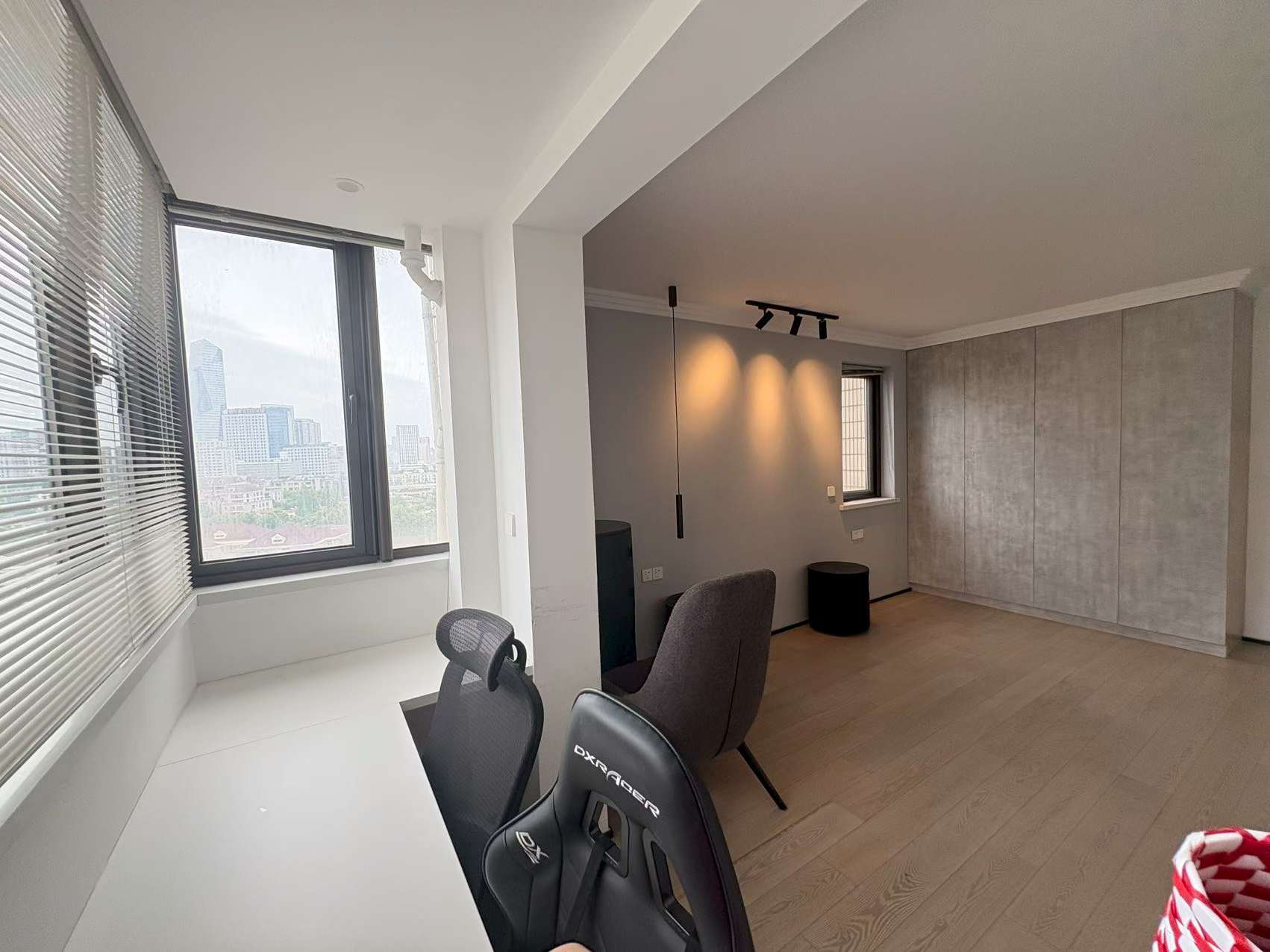 Xingguo-Mansion-Wukang-Road-FFC-150-sqm-3-Bed-2-Bath-wall-Heating-shanghai-rentals (2) 3-bed, 2-bath unit at Xingguo Mansion on Wukang Road / Huaihai Road. 150 sqm, third bedroom can be office, oven, wall heating. 26,000 RMB/month negotiable.