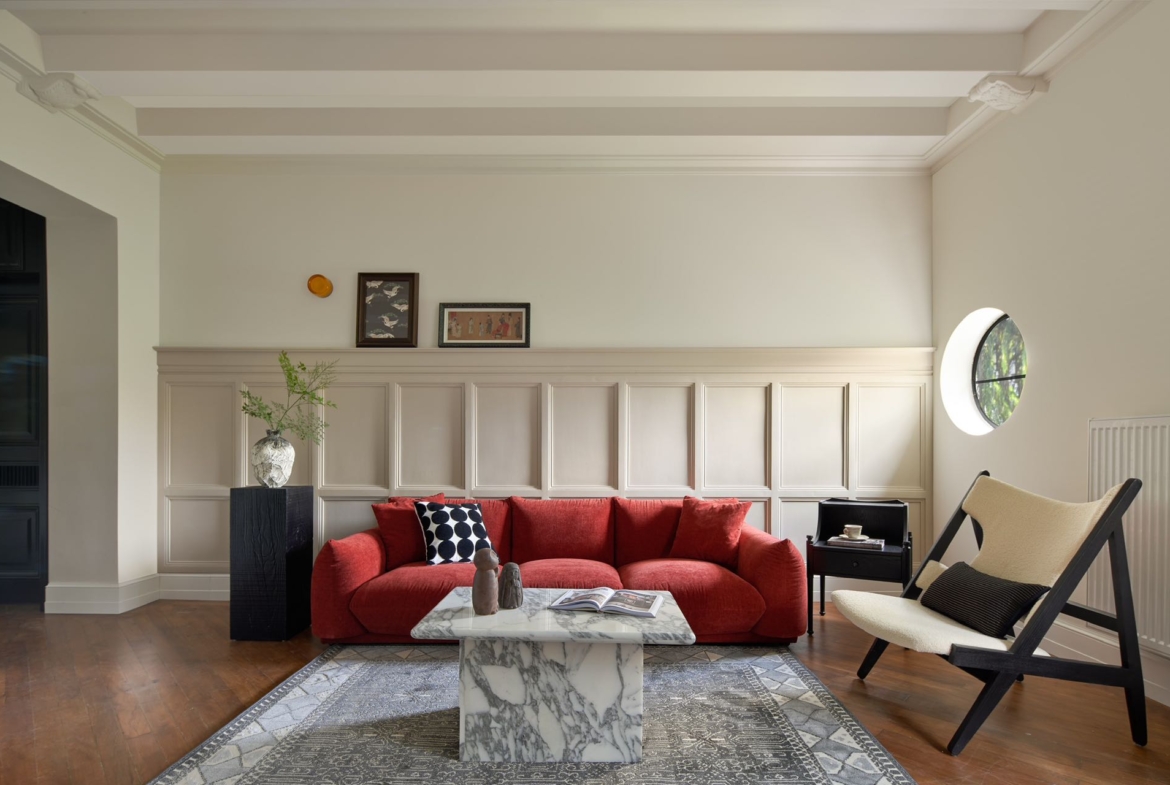 1-bedroom apartment on Xingguo Road with garden view. 90 sqm, north-south through layout, central FFC location. 19,000 RMB/month.