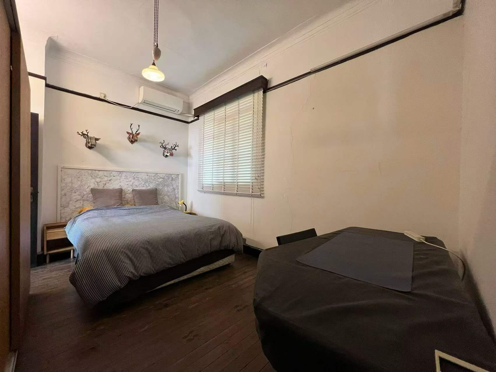 anfu-road-lane-house-ffc-2-bed-2-bath-balcony (4) Authentic lane house apartment on Anfu Road with private balcony. 2 beds, 2 living rooms, heritage building, walk to cafes. 18,000 RMB/month.