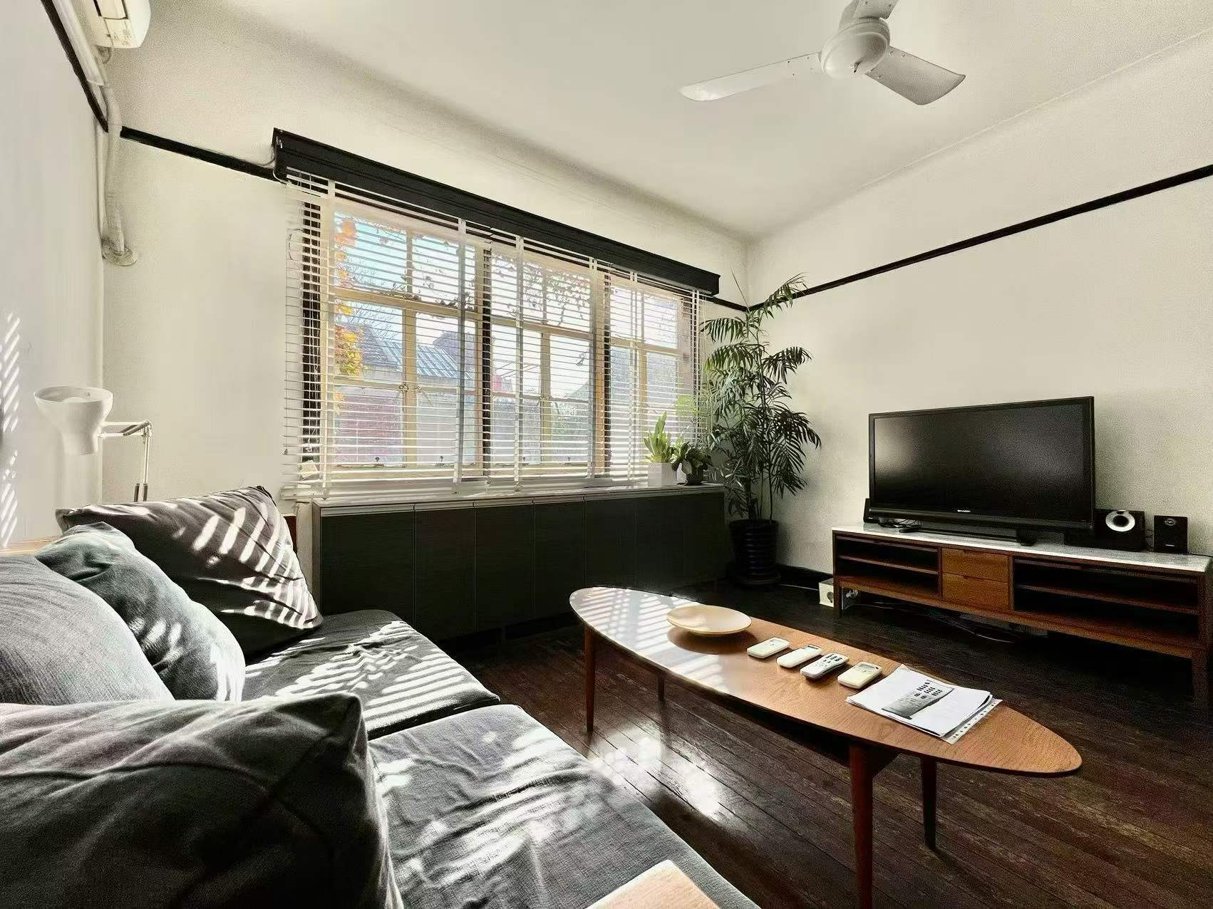 anfu-road-lane-house-ffc-2-bed-2-bath-balcony (5) Authentic lane house apartment on Anfu Road with private balcony. 2 beds, 2 living rooms, heritage building, walk to cafes. 18,000 RMB/month.