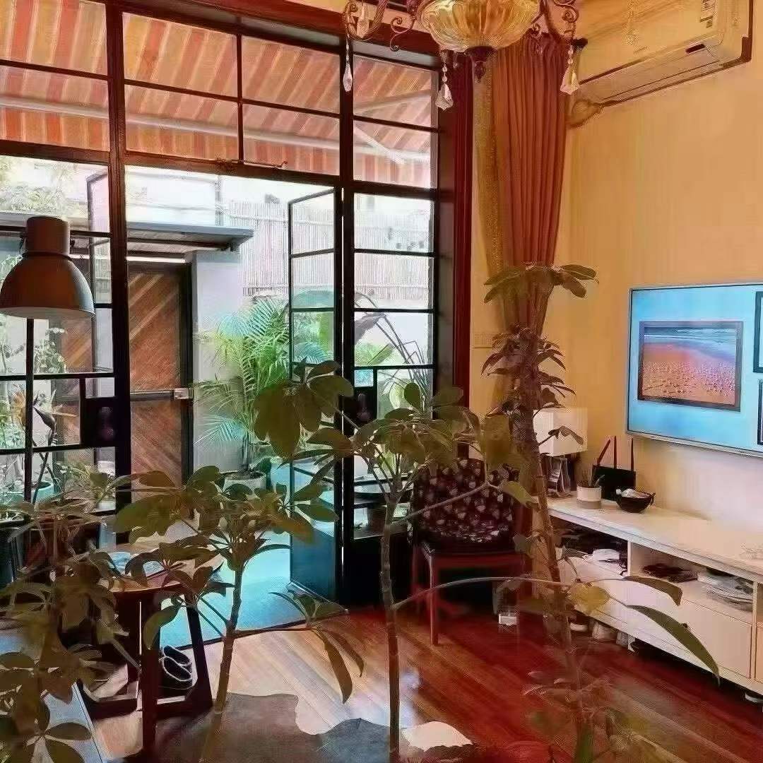 changle-road-ffc-lane-house-120-sqm-private-garden-wall-heating-shanghai-rentals (1) Ground floor lane house on Changle Road with private garden. 120 sqm, 2 beds, 2 baths, wall heating. Central FFC location. 22,000 RMB/month.