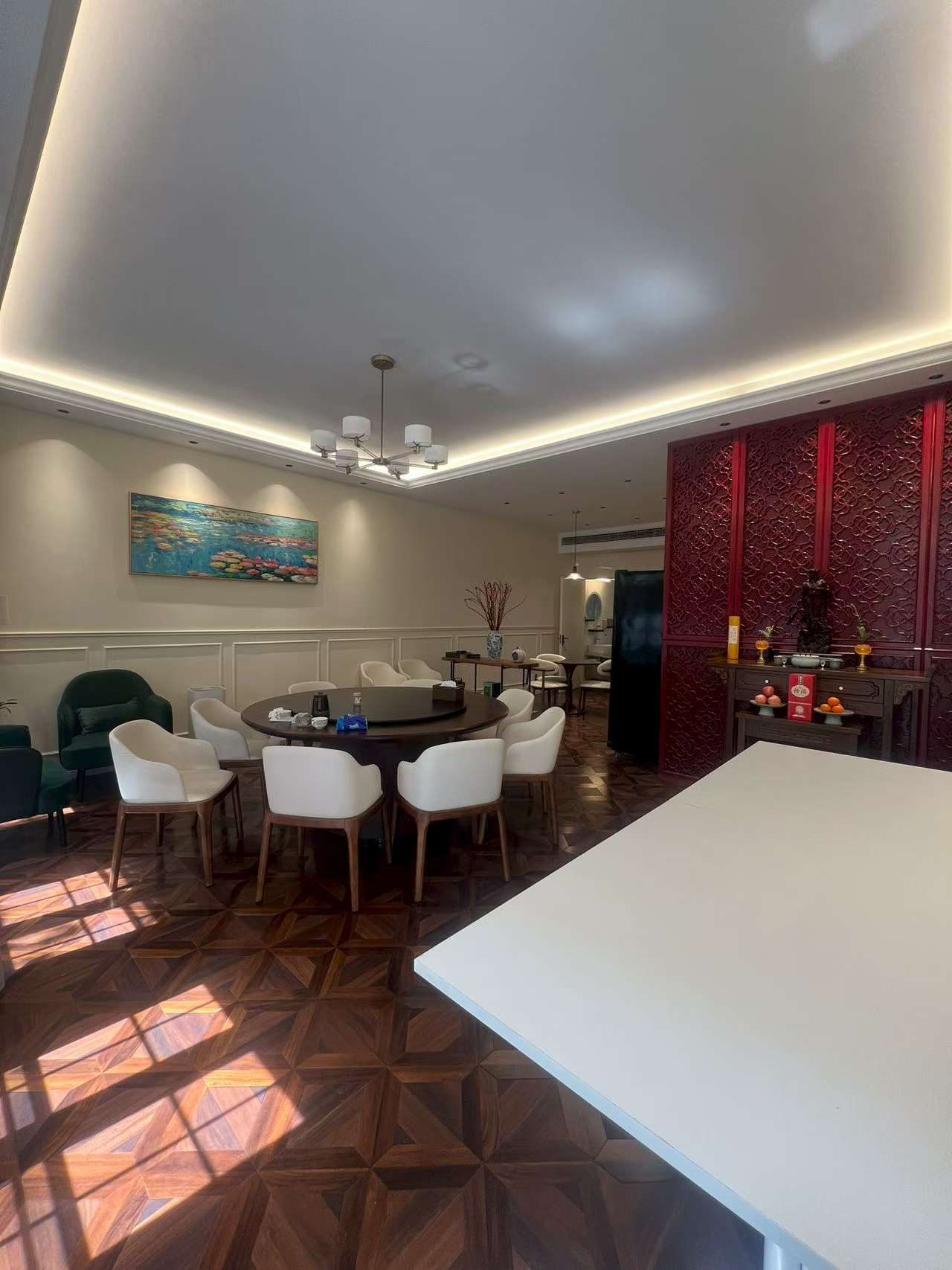 wulumuqi-road-lane-house-100-sqm-1-bed-1-bath-garden-live-work-shanghai-rentals (2) Ground floor lane house on North Urumqi Road with private garden. 100 sqm, 1 bed, 1 bath, 30 sqm garden. Live or work. 22,000 RMB/month.