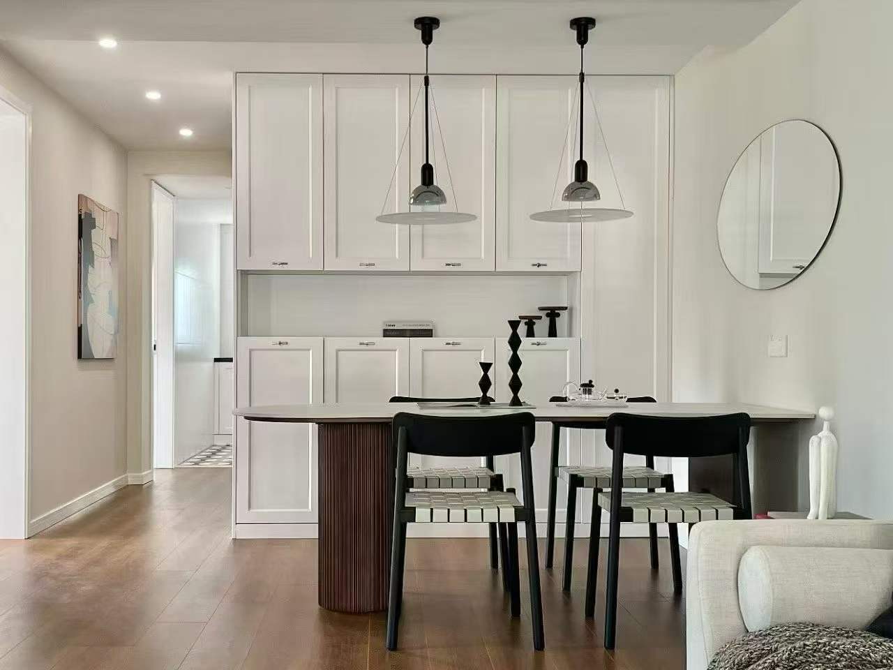 xin-fu-kang-li-jingan-129-sqm-3-bed-2-bath-floor-heating-prime-location-shanghai-rentals (1) 3-bed, 2-bath unit at Xin Fu Kang Li on XinZha Road, Jing'an. 129 sqm, underfloor heating, central AC. Near West Nanjing Road and Suzhou Creek. 23,800 RMB/month.