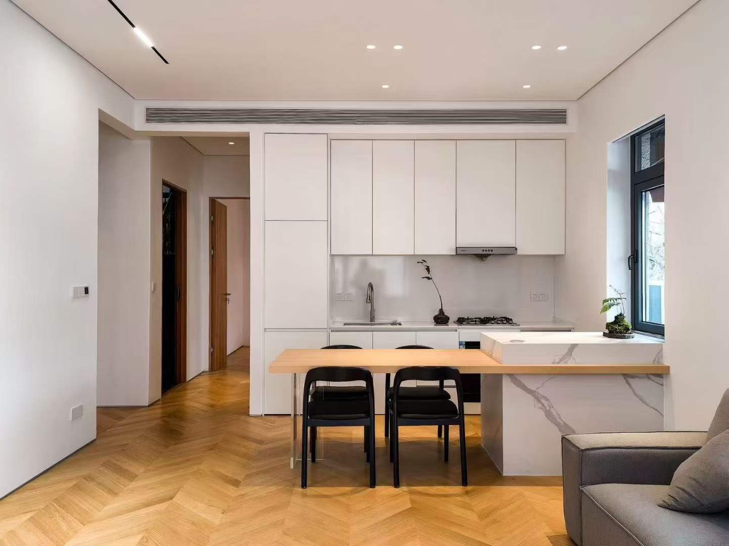yuyuan-road-lane-house-jingan-3-bed-2-bath-floor-heating-shanghai-rentals (1) Heritage lane house on Yuyuan Road near Jing'an Temple. 3 beds, 2 baths, underfloor heating, central AC, storage room. 1927 building, 2024 restoration. 26,000 RMB/month.