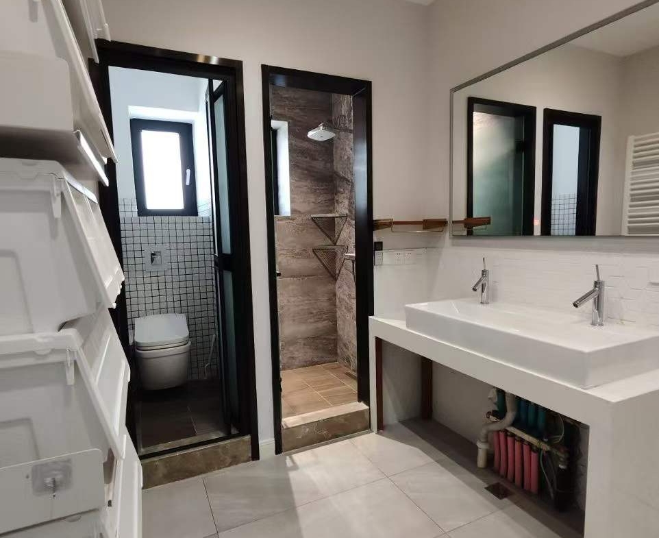 2+1 bedroom unit on Dechang Road in Xuhui, near Former French Concession. 120 sqm, 2nd floor walk-up, school catchment. 18,000 RMB/month or 17M sale.