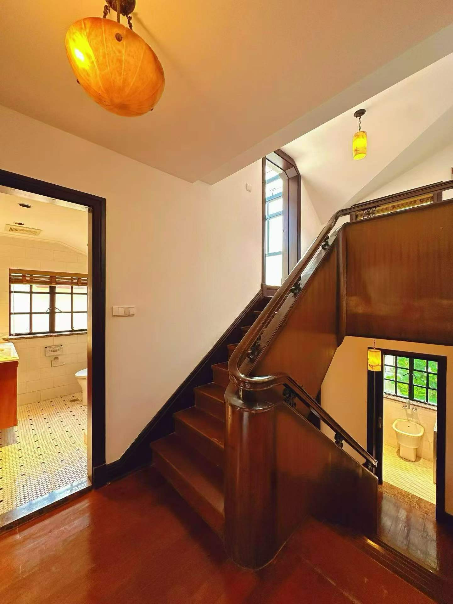 fumin-road-garden-villa-ffc-entire-building-corporate-office-350-sqm-150-sqm-garden-shanghai-rentals (3) Entire English-style garden villa on Fumin Road, Jufuchang district. 350 sqm interior, 150 sqm garden. Ideal for office, showroom, clubhouse, or corporate HQ. 180,000 RMB/month.